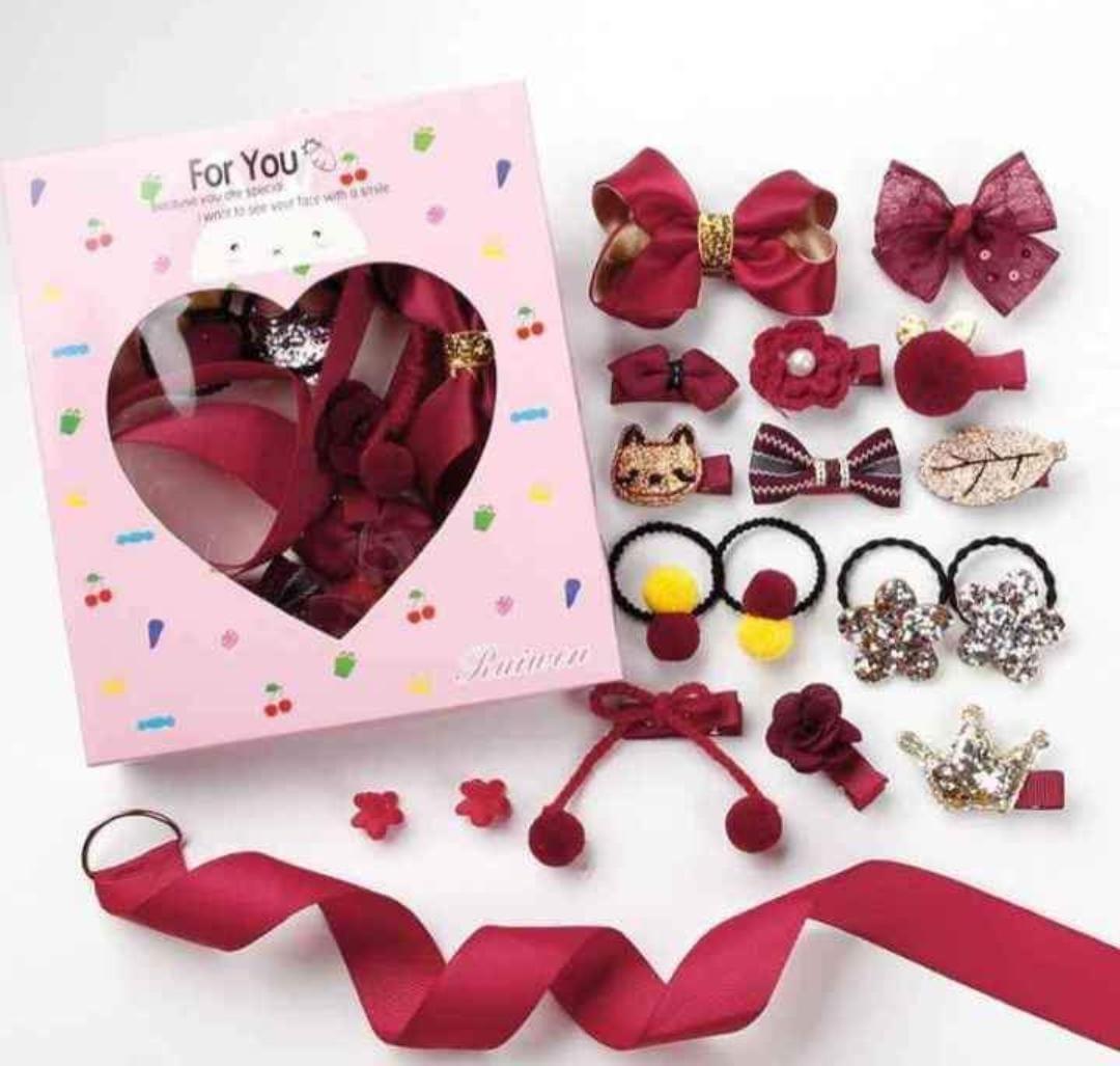 Set 18 Ganchos Para Bebé y Niñas Rojo Caja Corazon - El Baúl de Mamá
