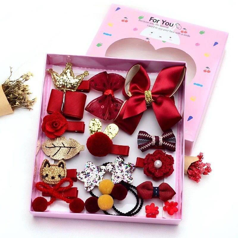 Set 18 Ganchos Para Bebé y Niñas Rojo Caja Corazon - El Baúl de Mamá